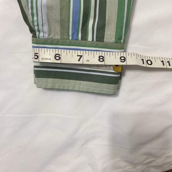 GAP,CLASSIC FIT,LONG SLEEVE,GREEN,TAN & STRIPED,BUTTON UP SHIRT.SIZE-L - Picture 9 of 10